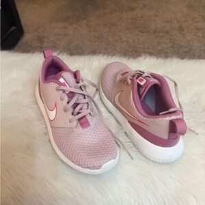 Nike Roshe G Golf Shoes Pink and White